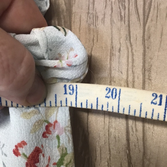 Max Studio woman’s floral print blouse bell sleeves, Small (sum232) - Picture 11 of 13